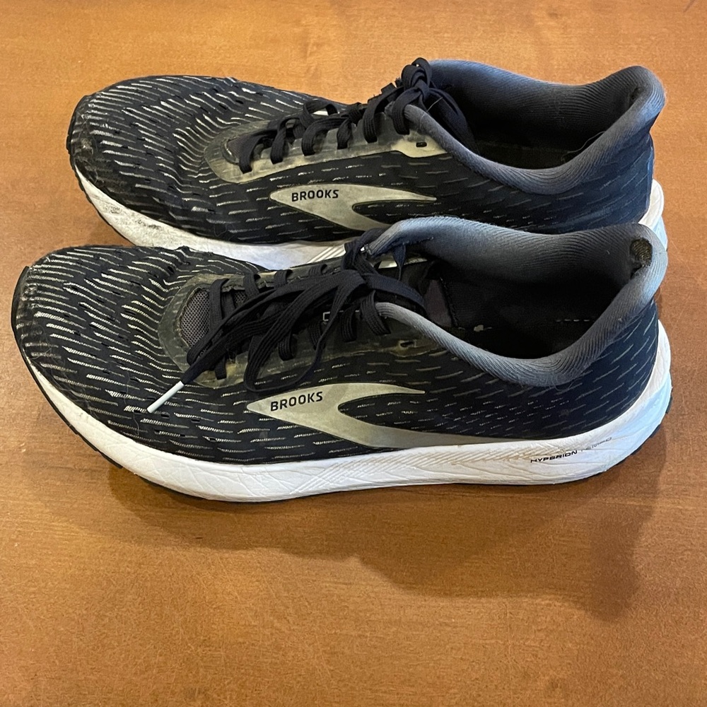 Brooks Hyperion tempo men’s size 11